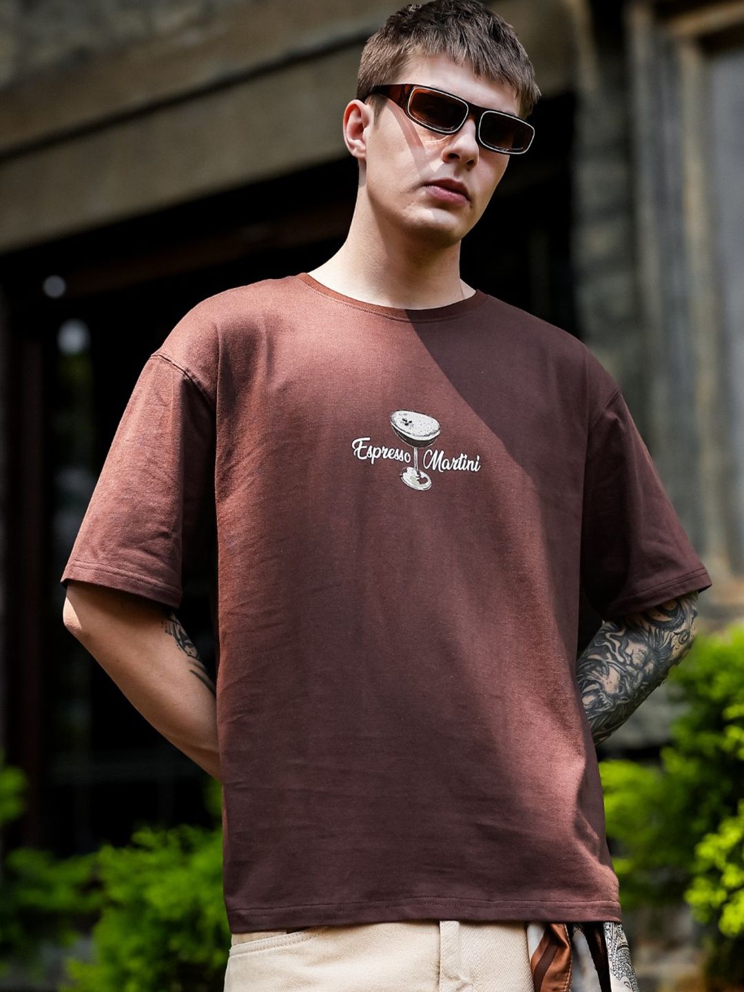 Eszett Graphic Printed Leher Bulat Lengan Drop-Bahu T-shirt Bersaiz Besar
