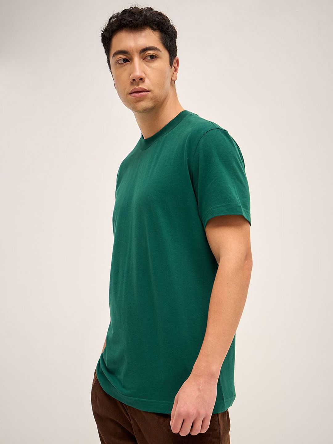 THE BEAR HOUSE Men Solid Round Neck Pure Cotton T-shirt