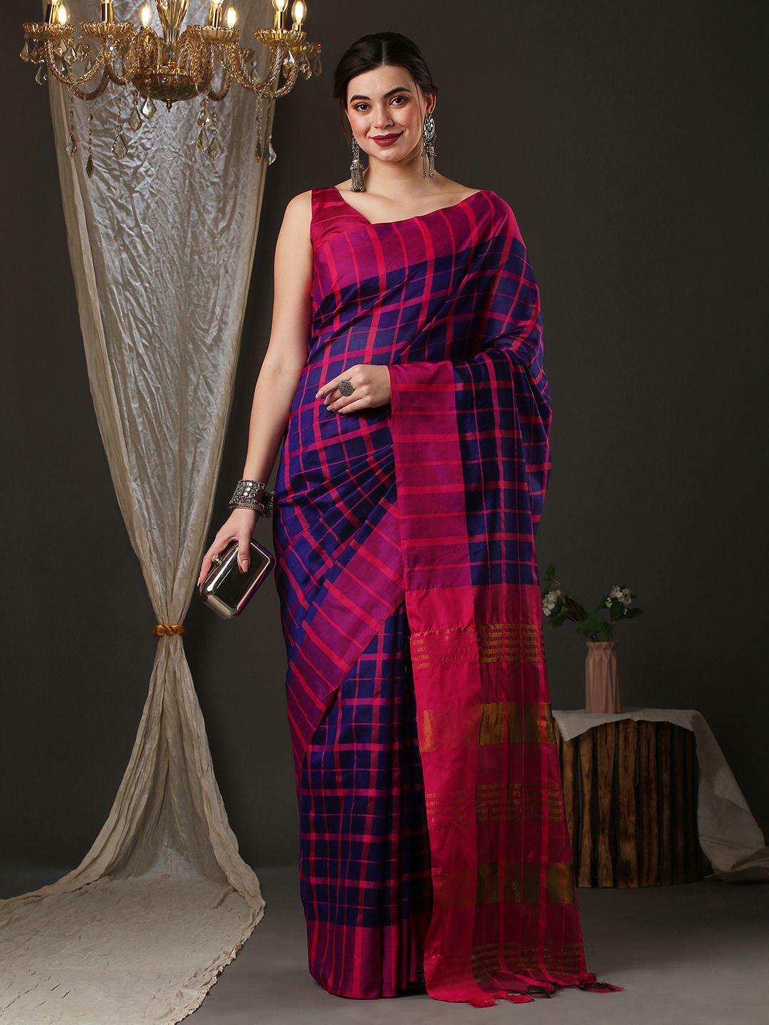 Saree mall woven design Checked Zari Taant Sarees