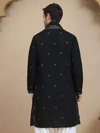 Jompers Men Floral Embroidered Chikankari Kurta With Dupatta