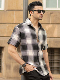 Powerlook Men Black Structured Checks Shirt