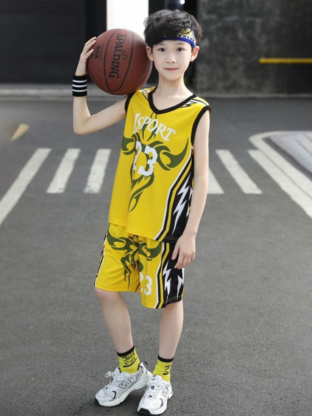 YK Boys Printed Round Neck T-Shirt With Shorts