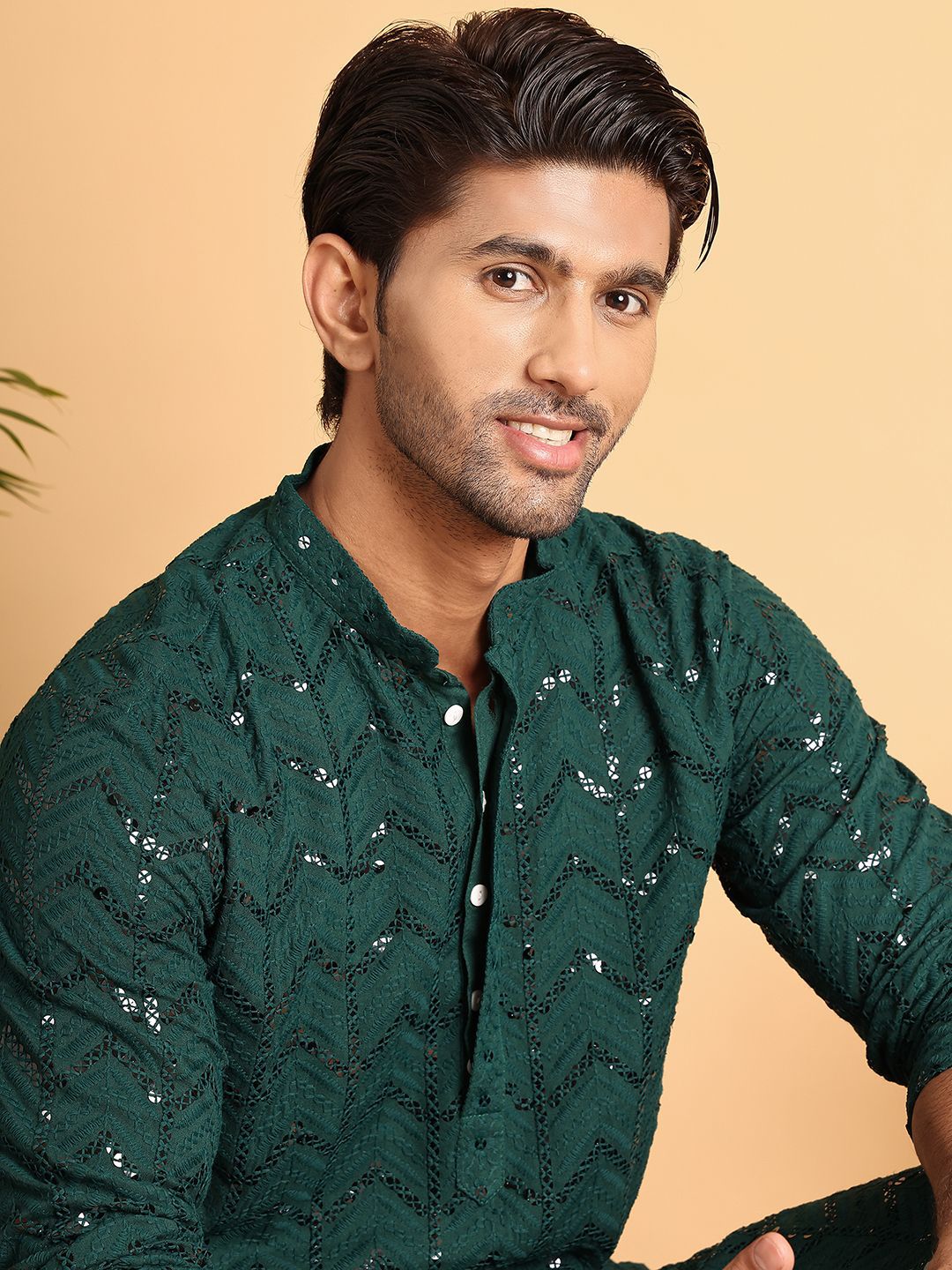 Jompers Men Leheriya Embroidered Sequinned Kurta