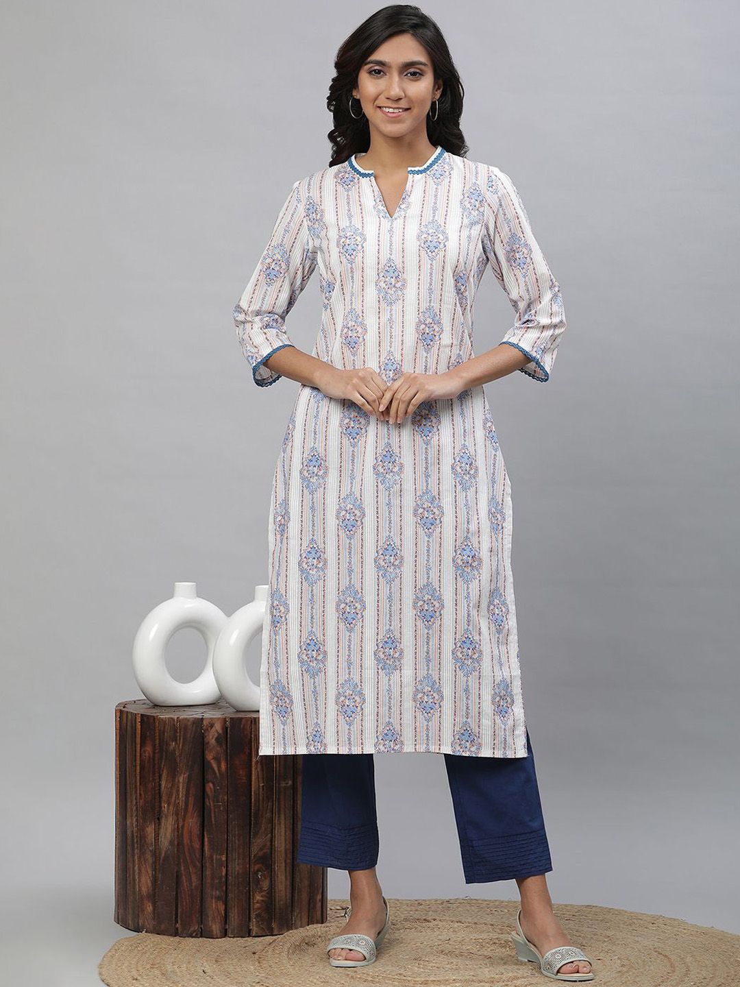 AURELIA Women Printed Thread Work Anarkali Kurta