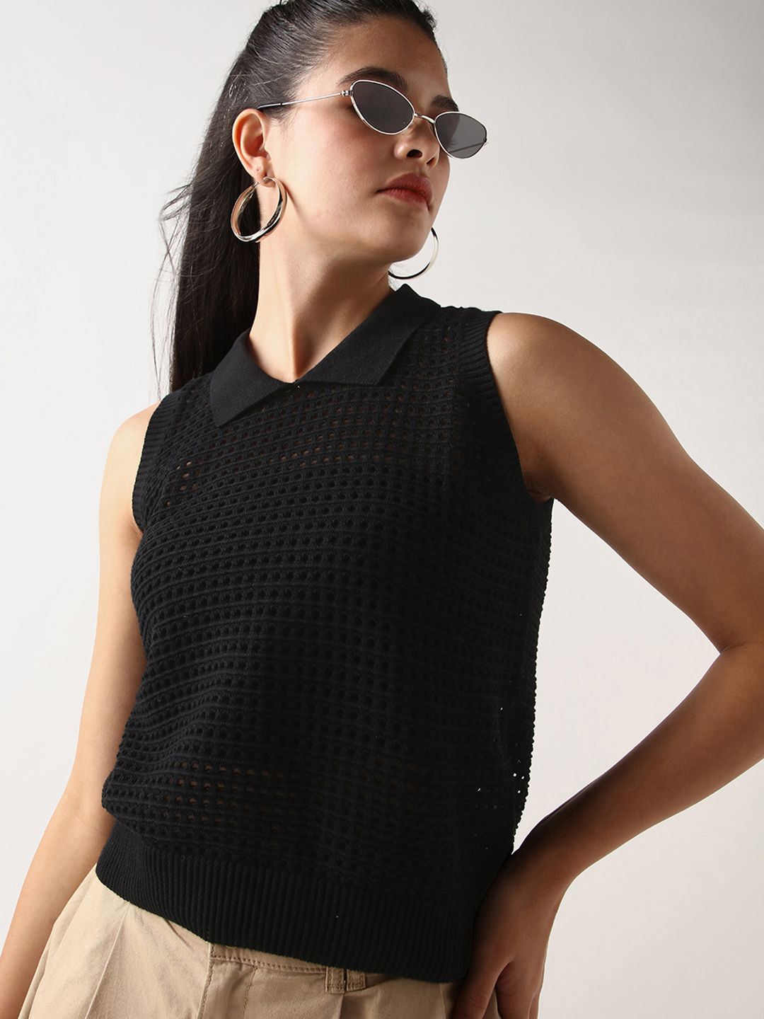 Bewakoof Women's Black Textured Short Top