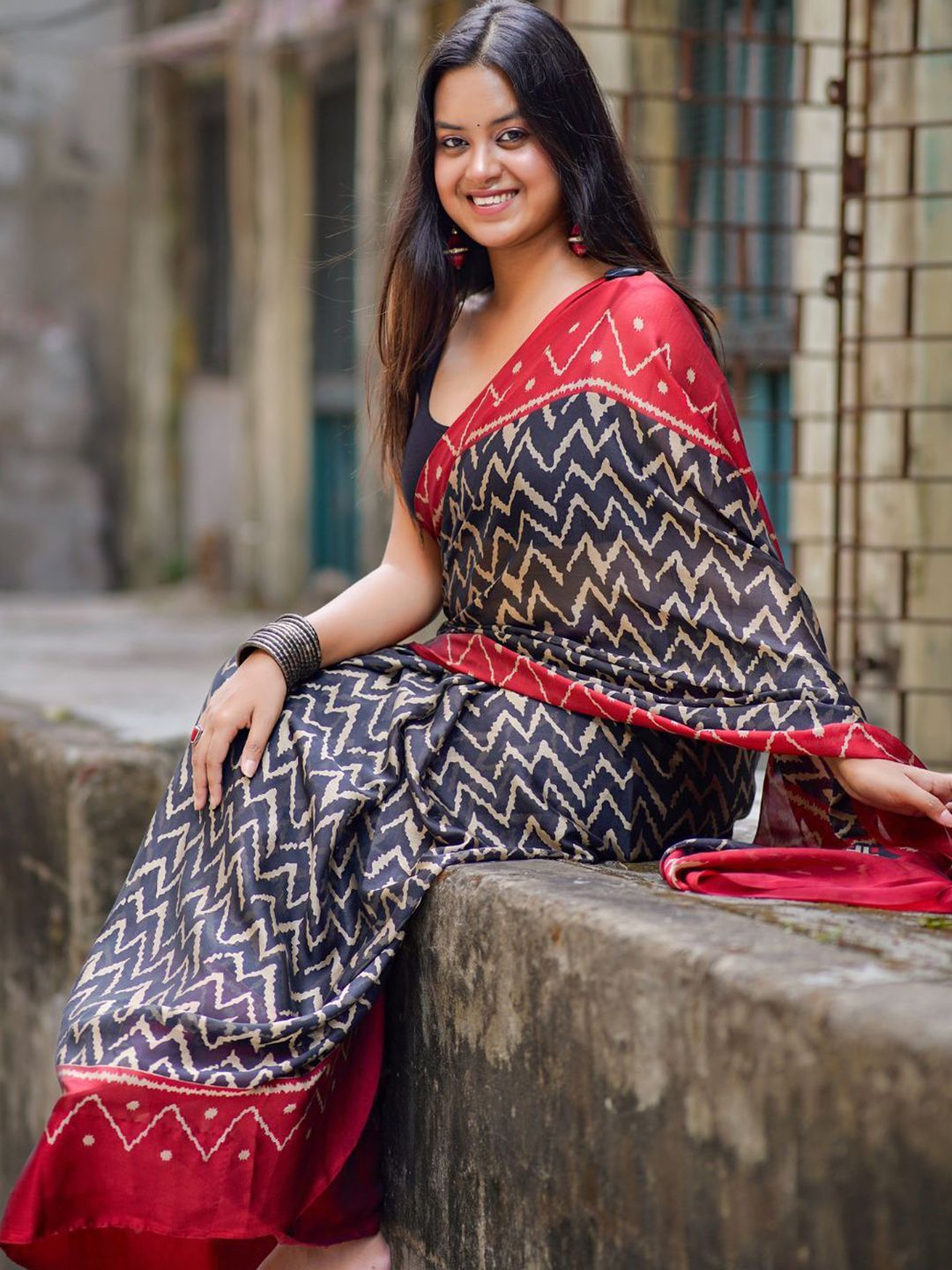 KALINI Ethnic Motifs Poly Georgette Saree