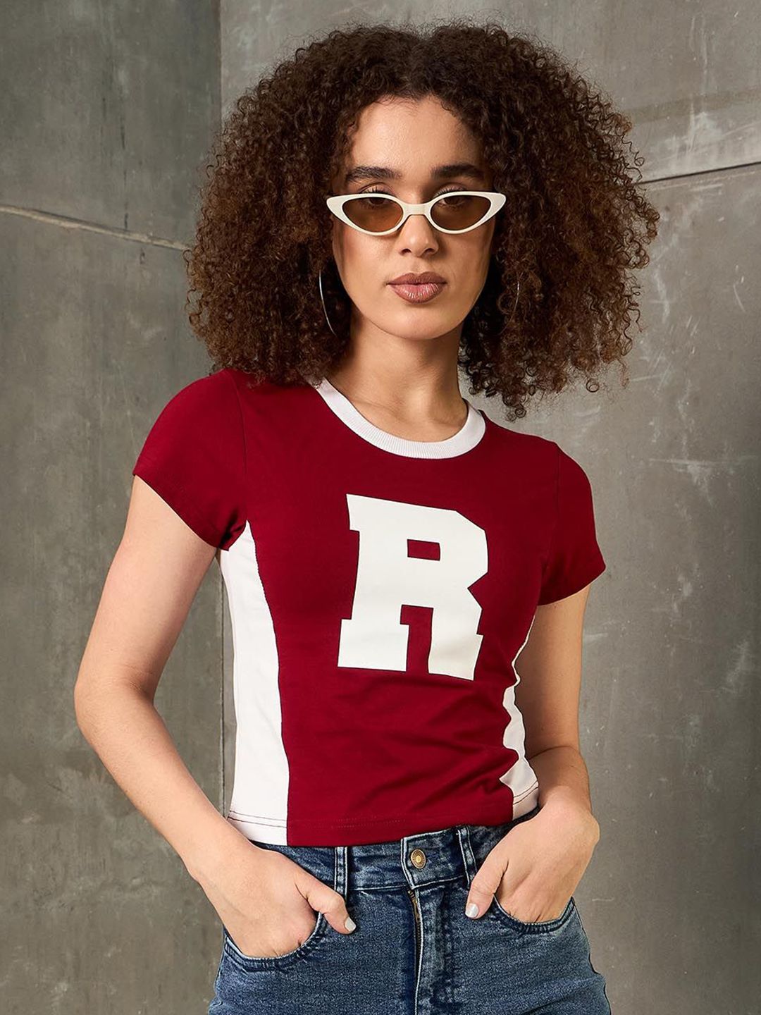 SASSAFRAS Colourblocked Round Neck Short Sleeve Cotton Slim Fit T-shirt