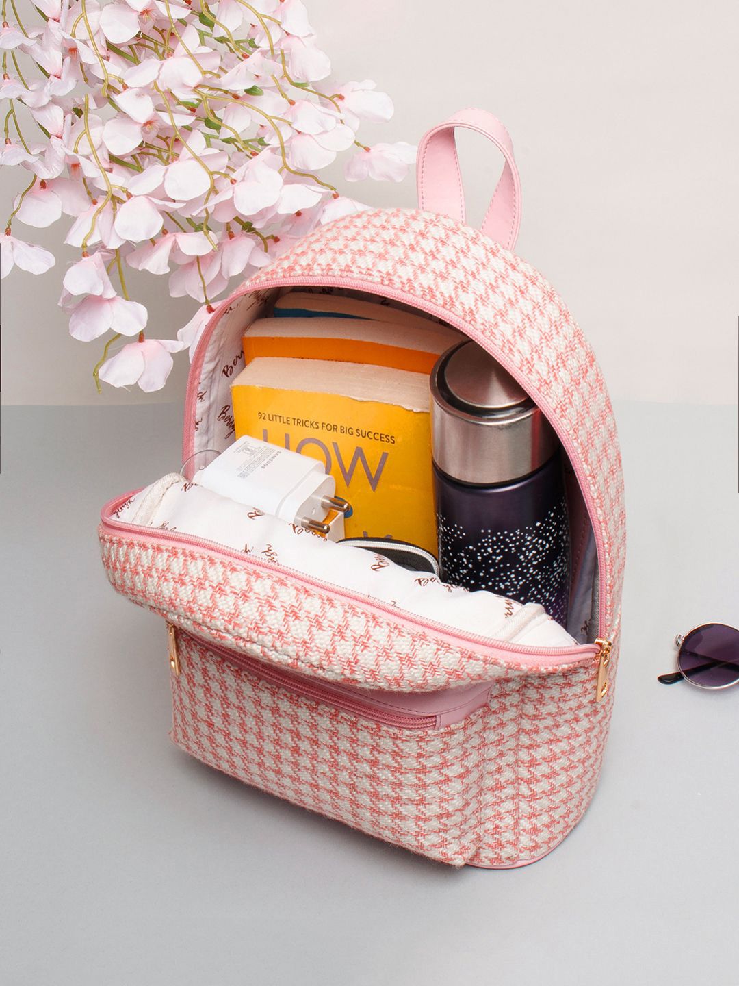 Berrylush Women Geometric Backpack