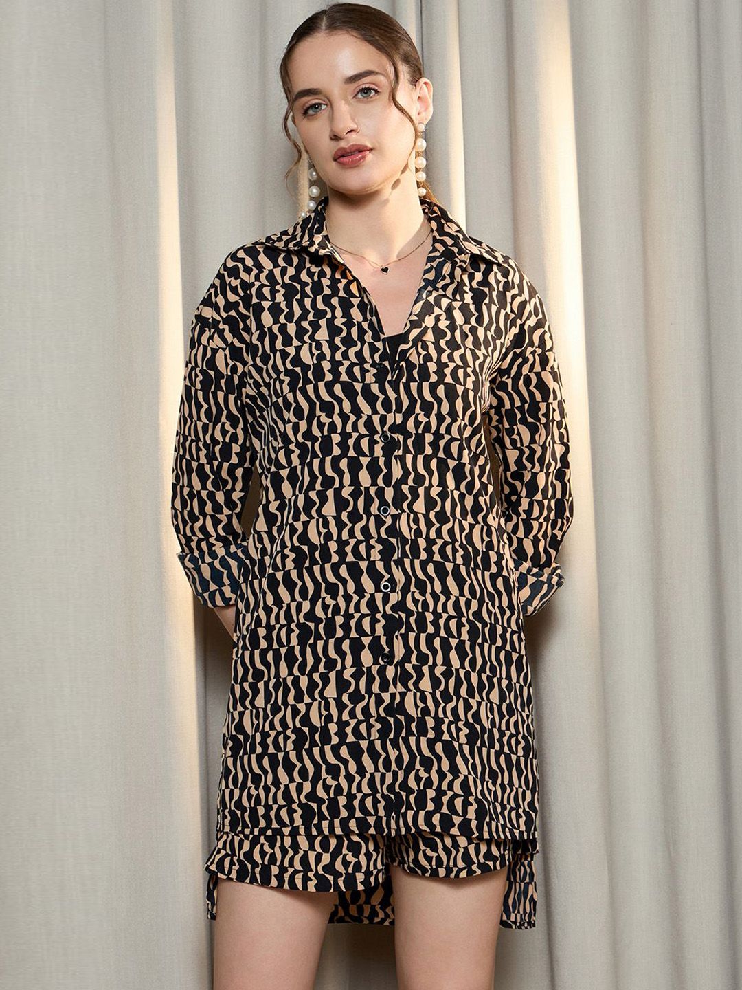 Berrylush Black Abstract Printed Longline Shirt With Mini Shorts