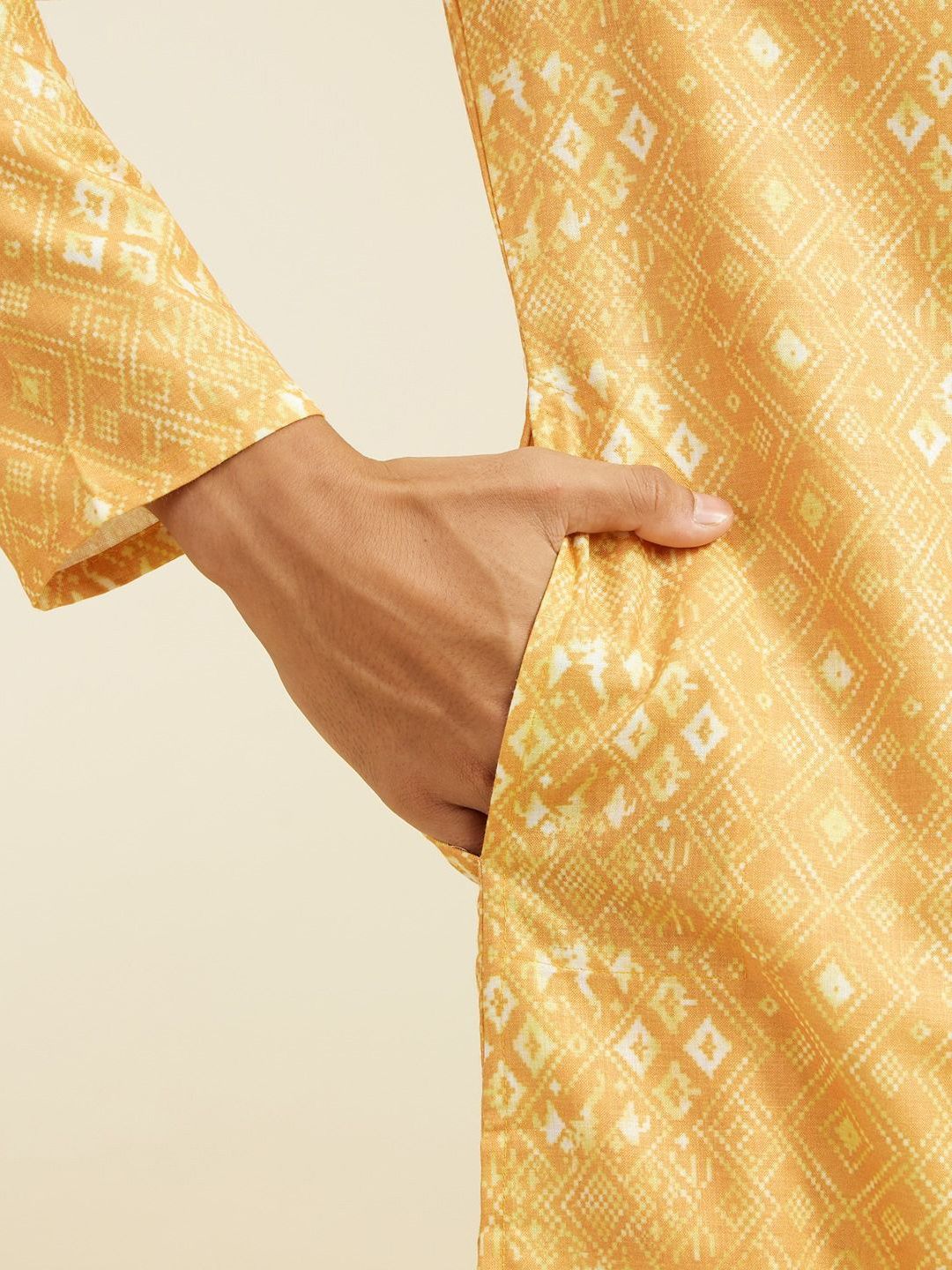 Diwas by Manyavar Ethnic Motifs Printed Mandarin Collar Straight Kurta