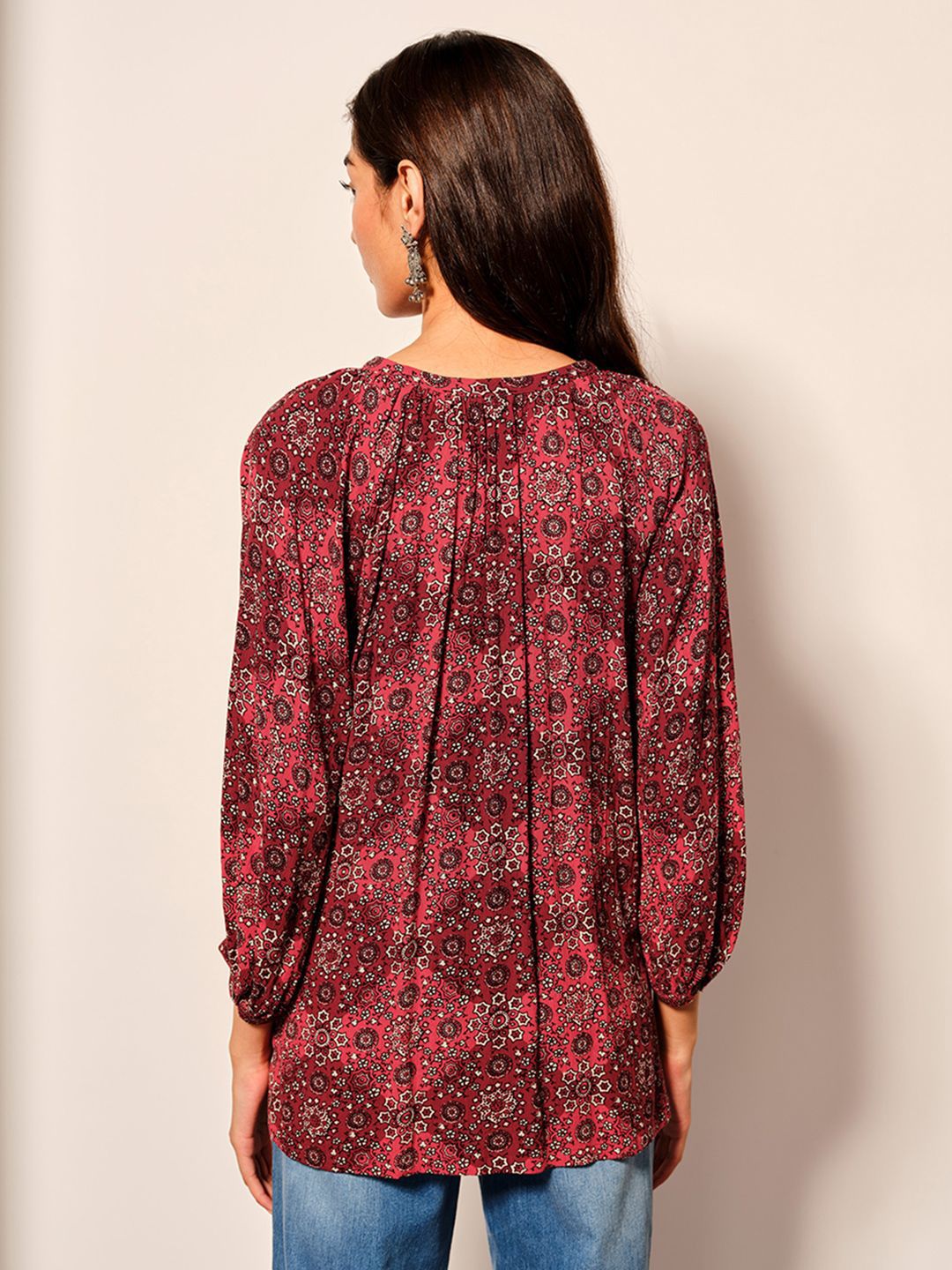 Global Desi Women Floral Printed Tie-Up Neck Top