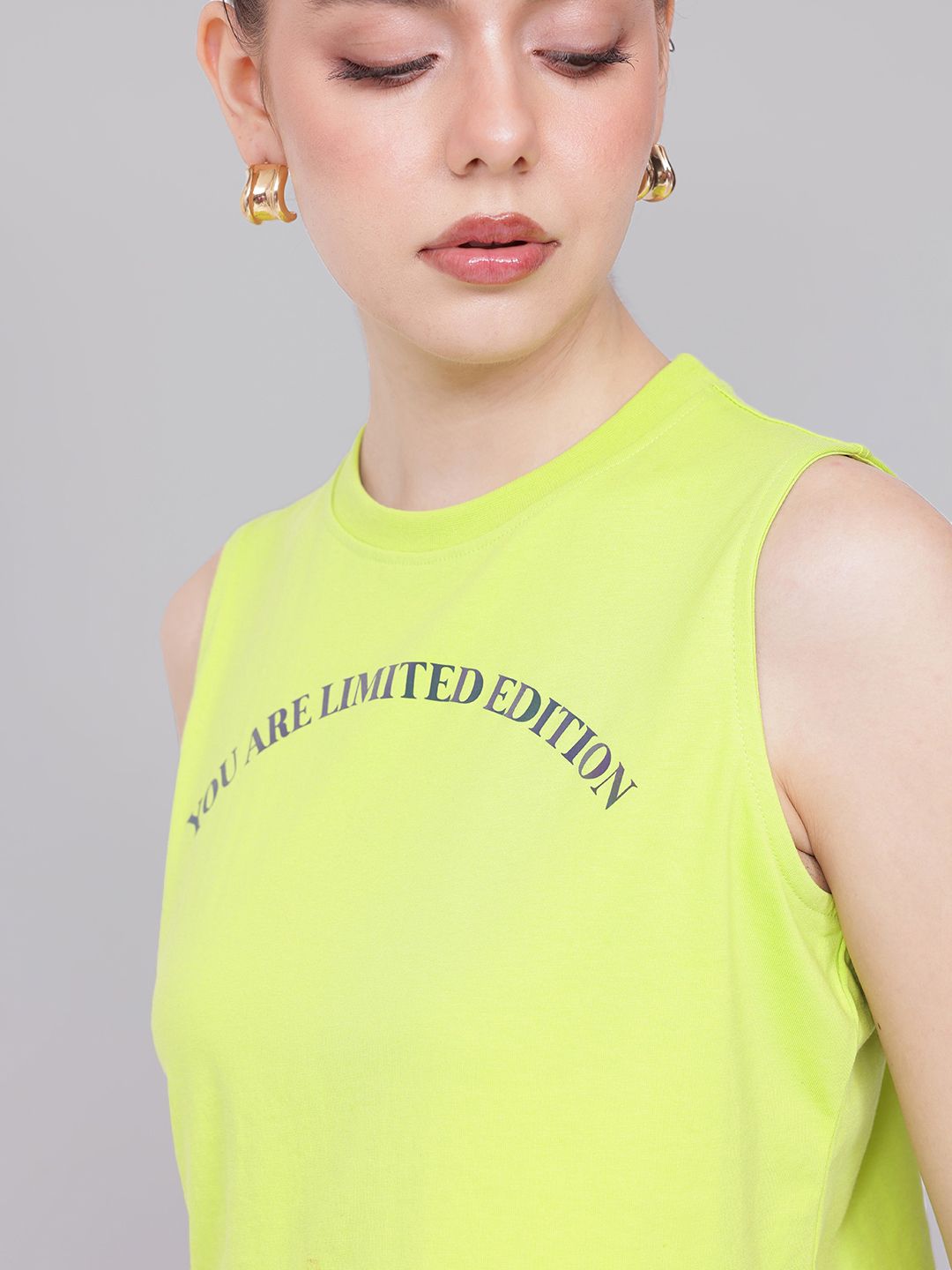 DressBerry Sleeveless Slay Crop T-shirt