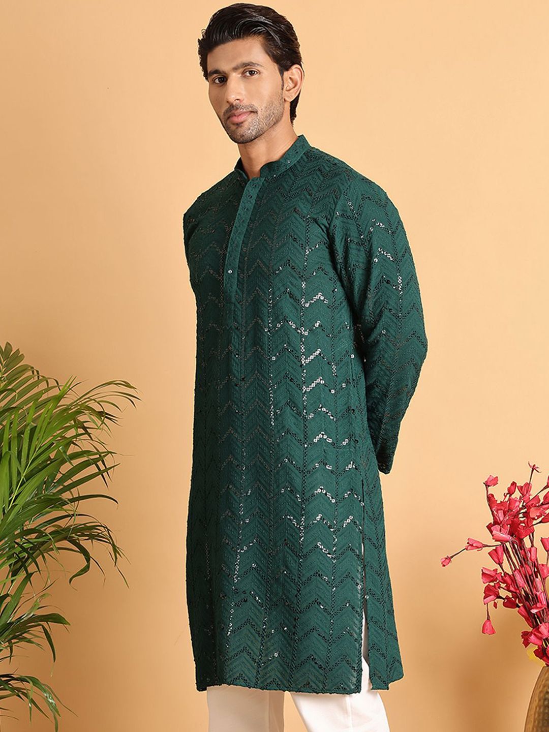 Jompers Men Leheriya Embroidered Sequinned Kurta