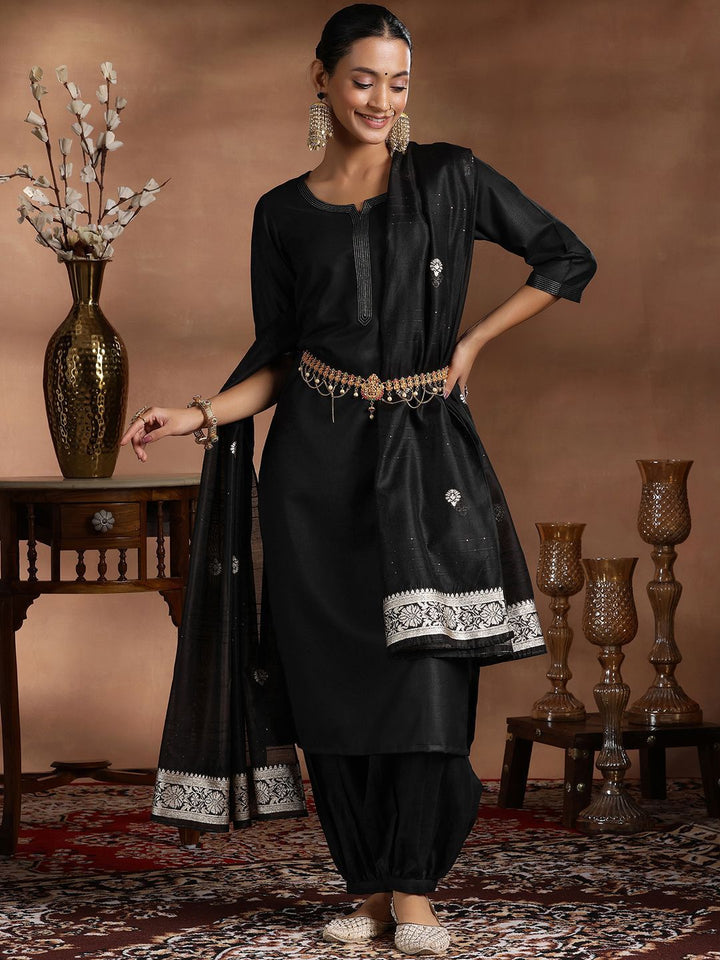 Libas Notch Neck Zari Straight Kurta with Salwar & Dupatta