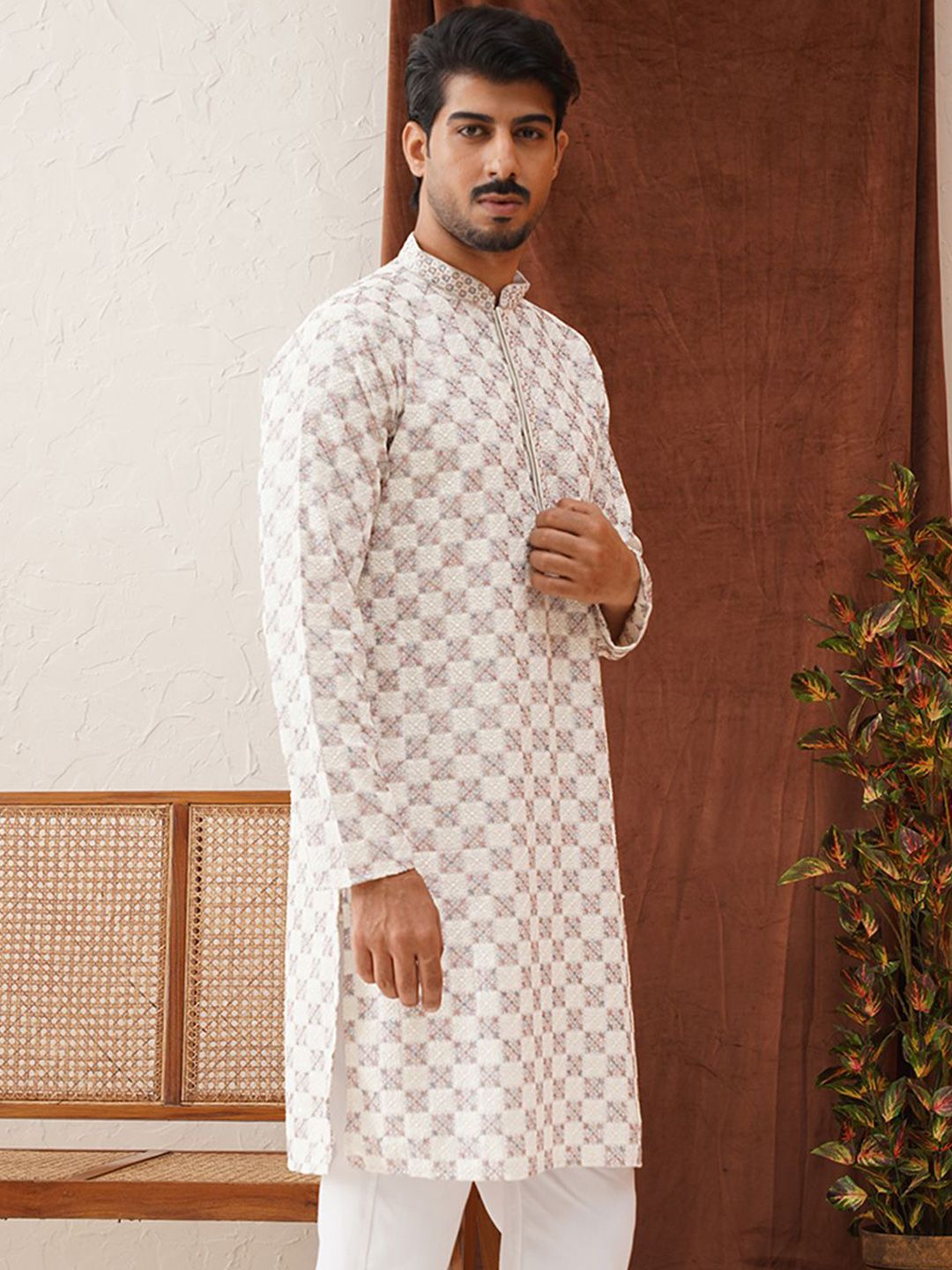 Jompers Men Geometric Embroidered Sequinned Kurta