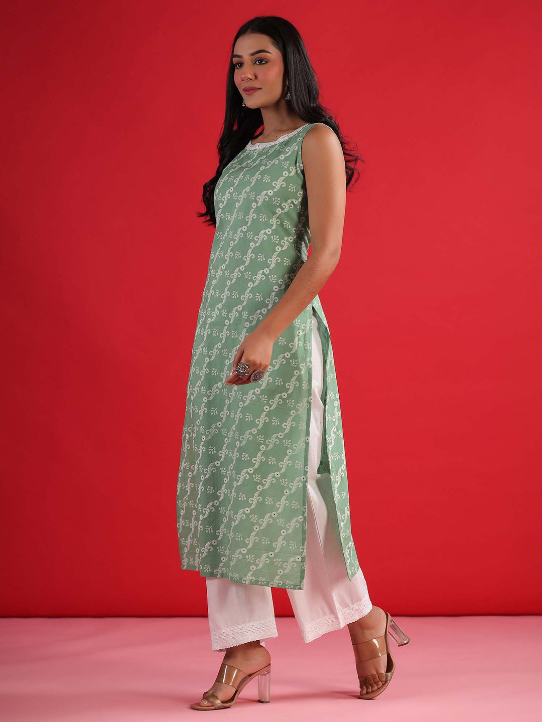 Indo Era Ethnic Motifs Embroidered Sleeveless Cotton Kurta
