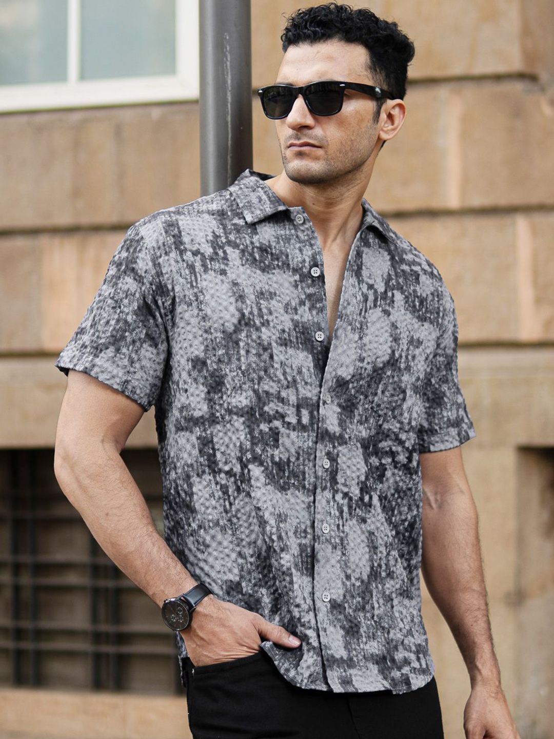 Powerlook Men Regular Fit Abstract Printed Spread Collar Casual Shirt