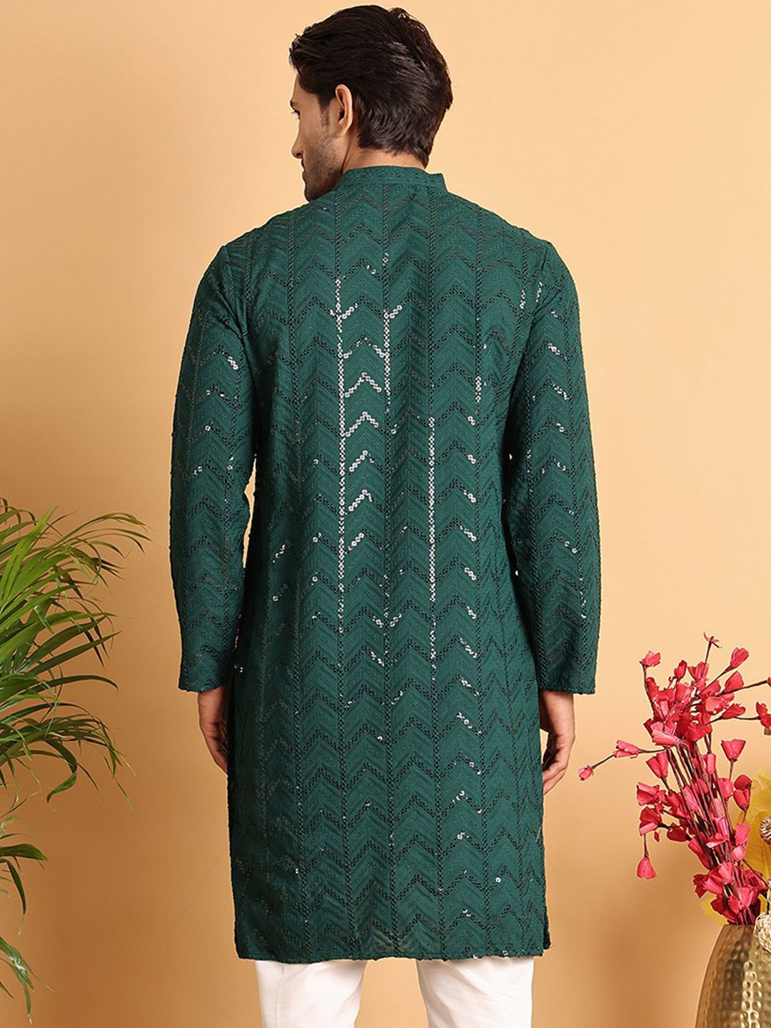 Jompers Men Leheriya Embroidered Sequinned Kurta