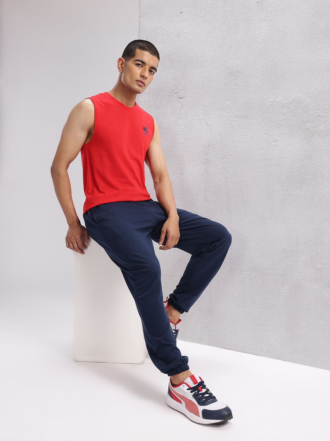 HRX by Hrithik Roshan Solid Sleeveless T-shirt