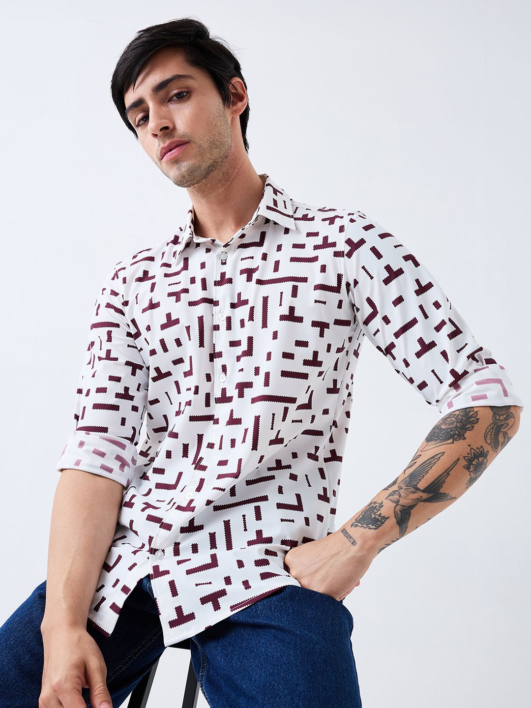 SPYKAR Men Spread Collar Geometric Printed Casual Shirt