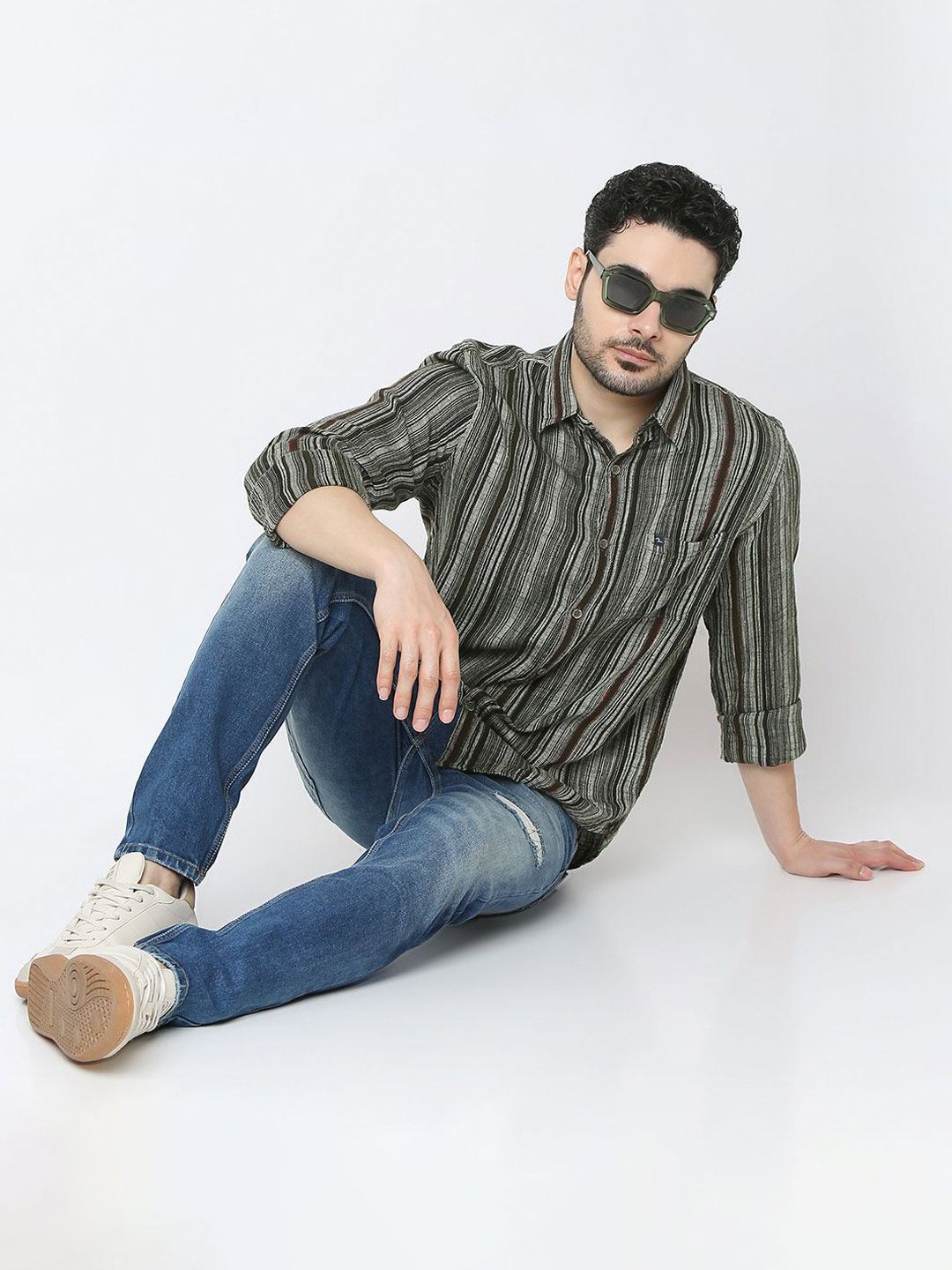 SPYKAR Men Slim Fit Opaque Striped Casual Shirt