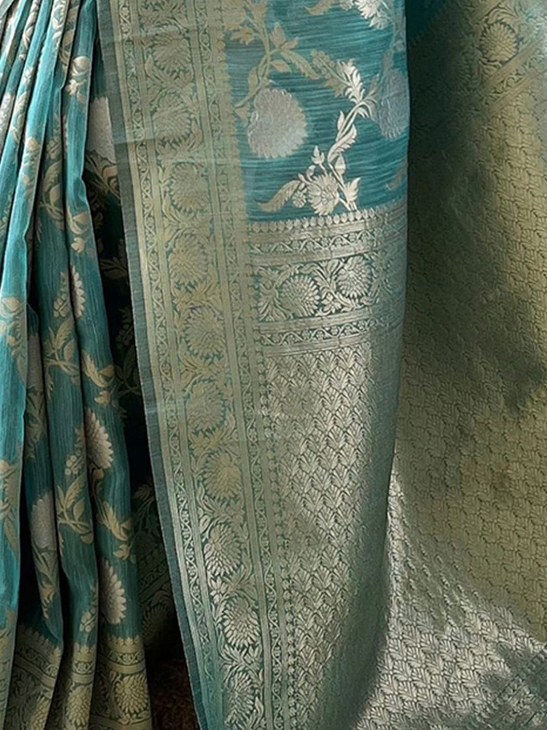 KALINI Floral Zari Silk Blend Banarasi Saree