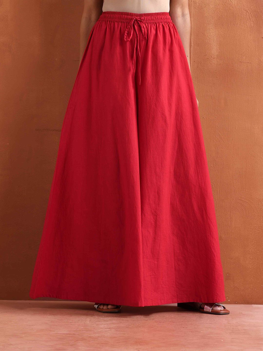 trueBrowns Ethnic Motifs Printed Straight Pure Cotton Kurta with Sharara