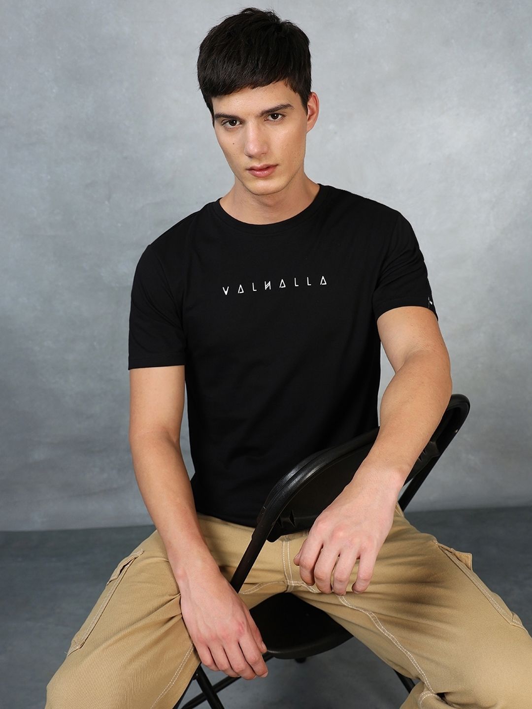 Bewakoof Men Black Typography Printed Pure Cotton T-shirt