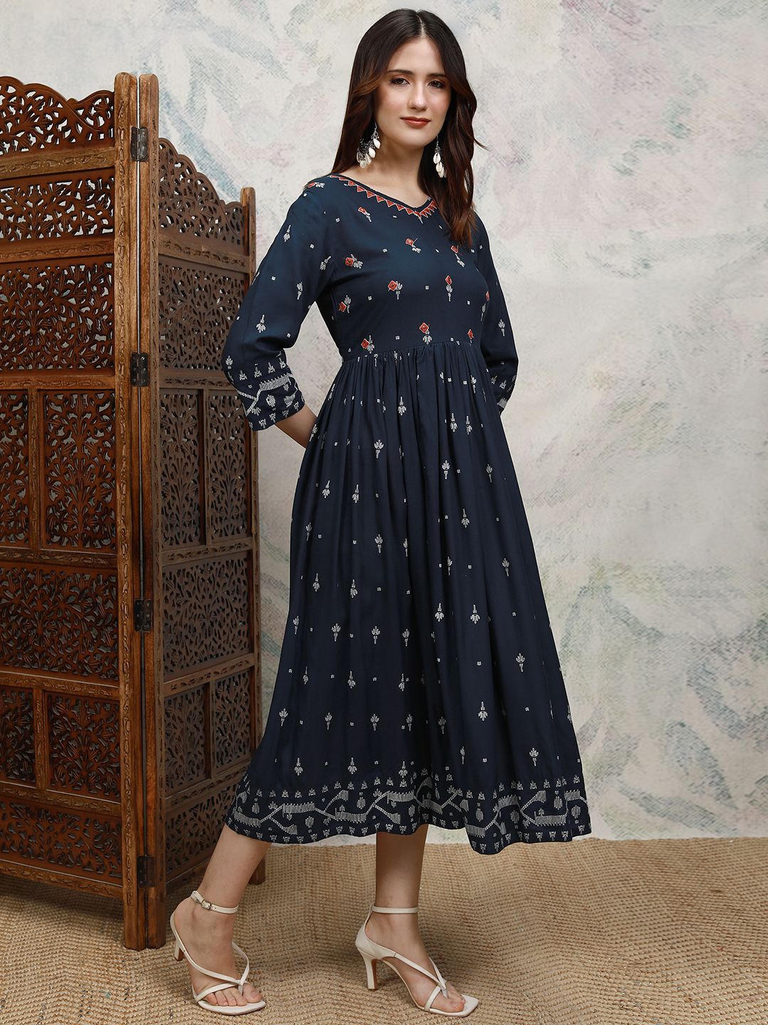 Vishudh Women Ethnic Motifs Printed A-Line Maxi Dress