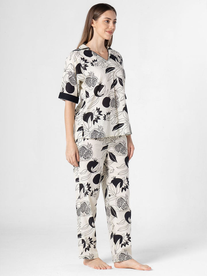 SANSKRUTIHOMES Women Tropical Printed Pure Cotton Night suit