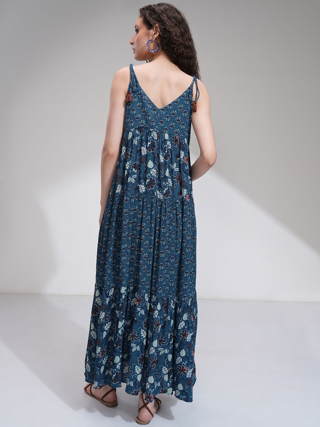 Vishudh Women Printed Maxi Dress
