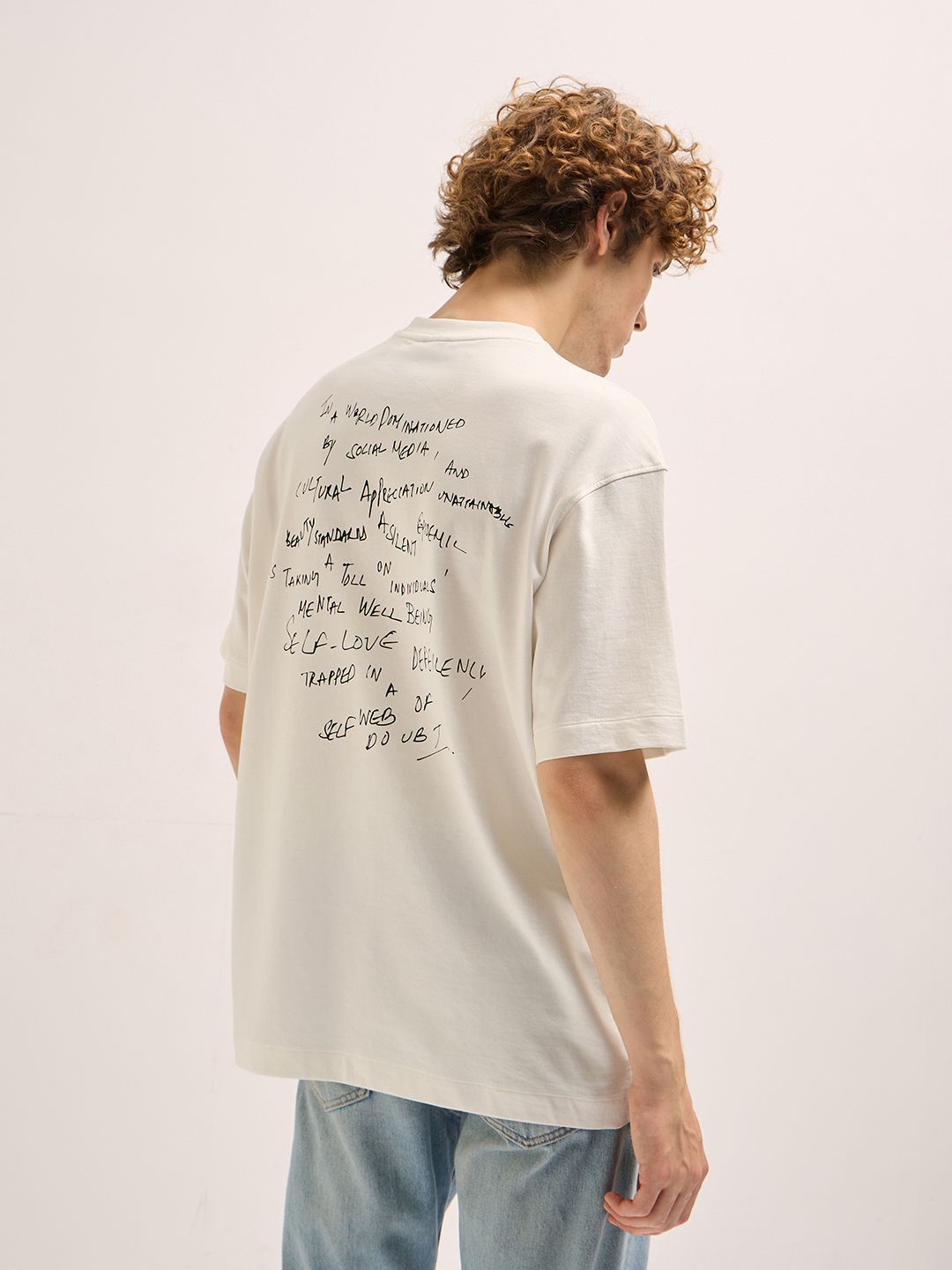 T-shirt t-shirt yang besar