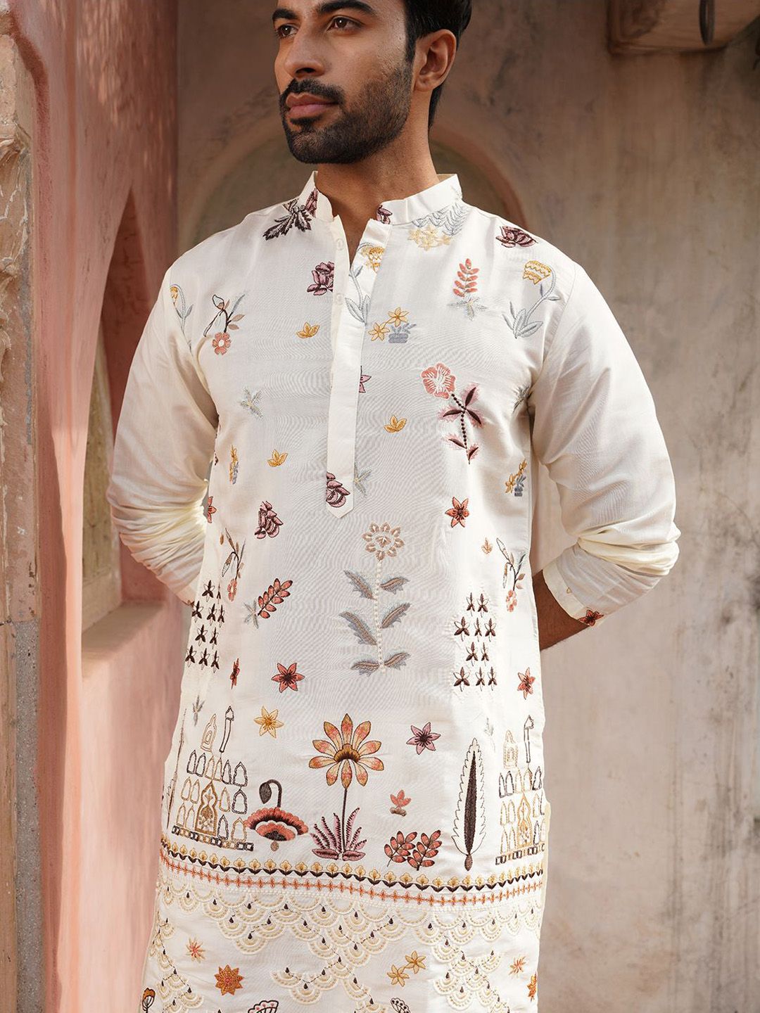 Jompers Men Floral Embroidered Kurta with Pyjama