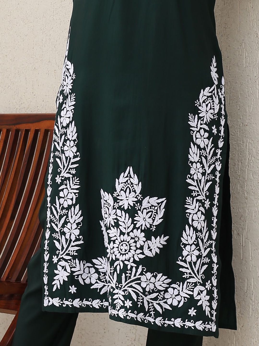 HOUSE OF KARI Floral Embroidered Chikankari Straight Kurta with Trousers