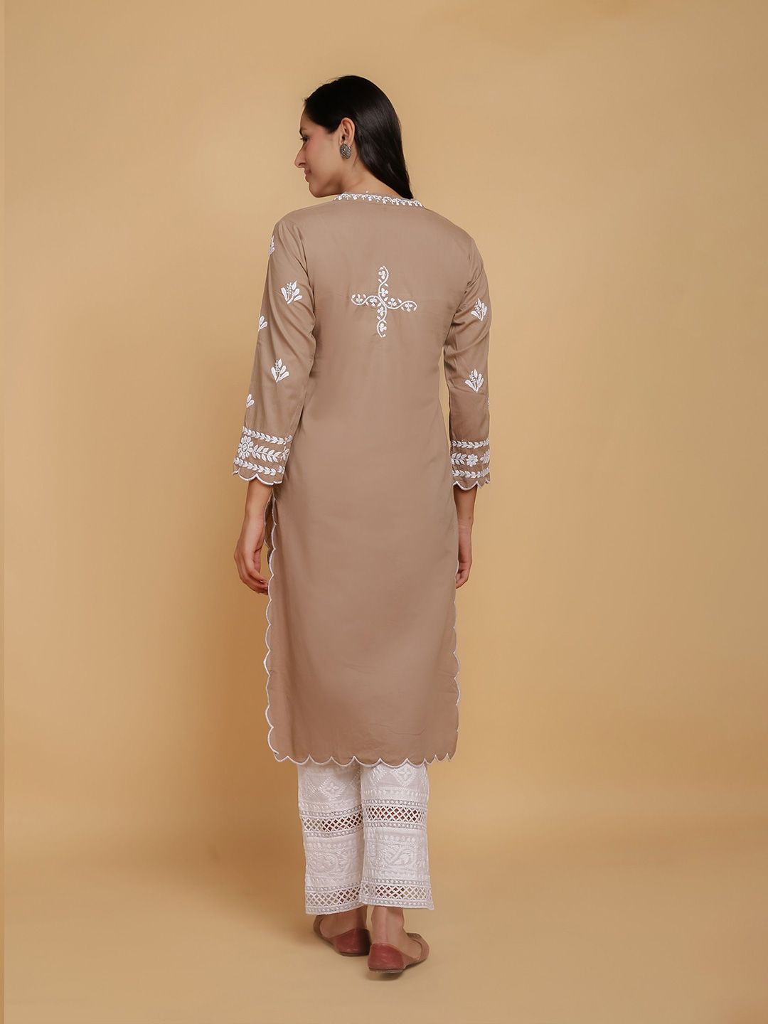 HOUSE OF KARI Floral Embroidered Cotton Chikankari Kurta