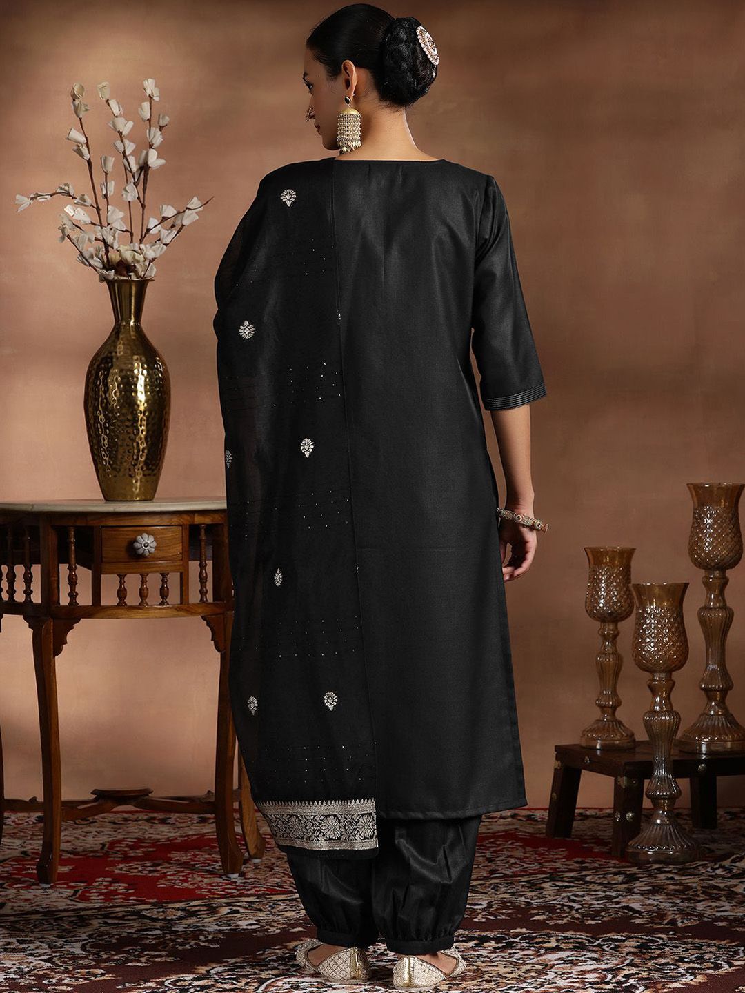 Libas Notch Neck Zari Straight Kurta with Salwar & Dupatta