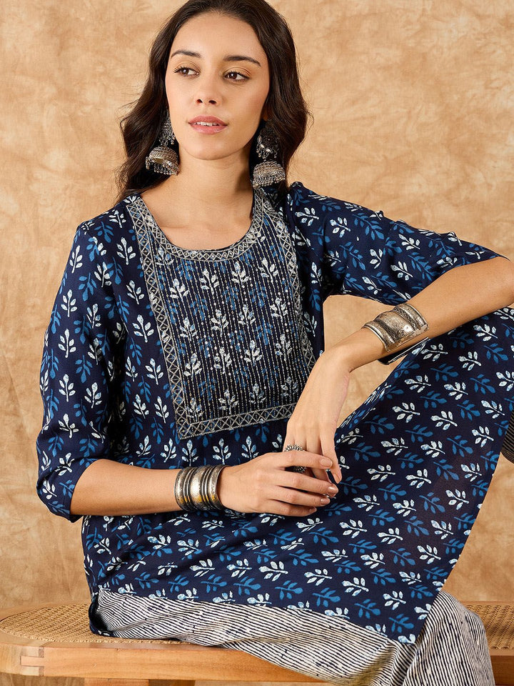 Indo Era Ethnic Motifs Printed Straight Sequinned Kurta with Trousers