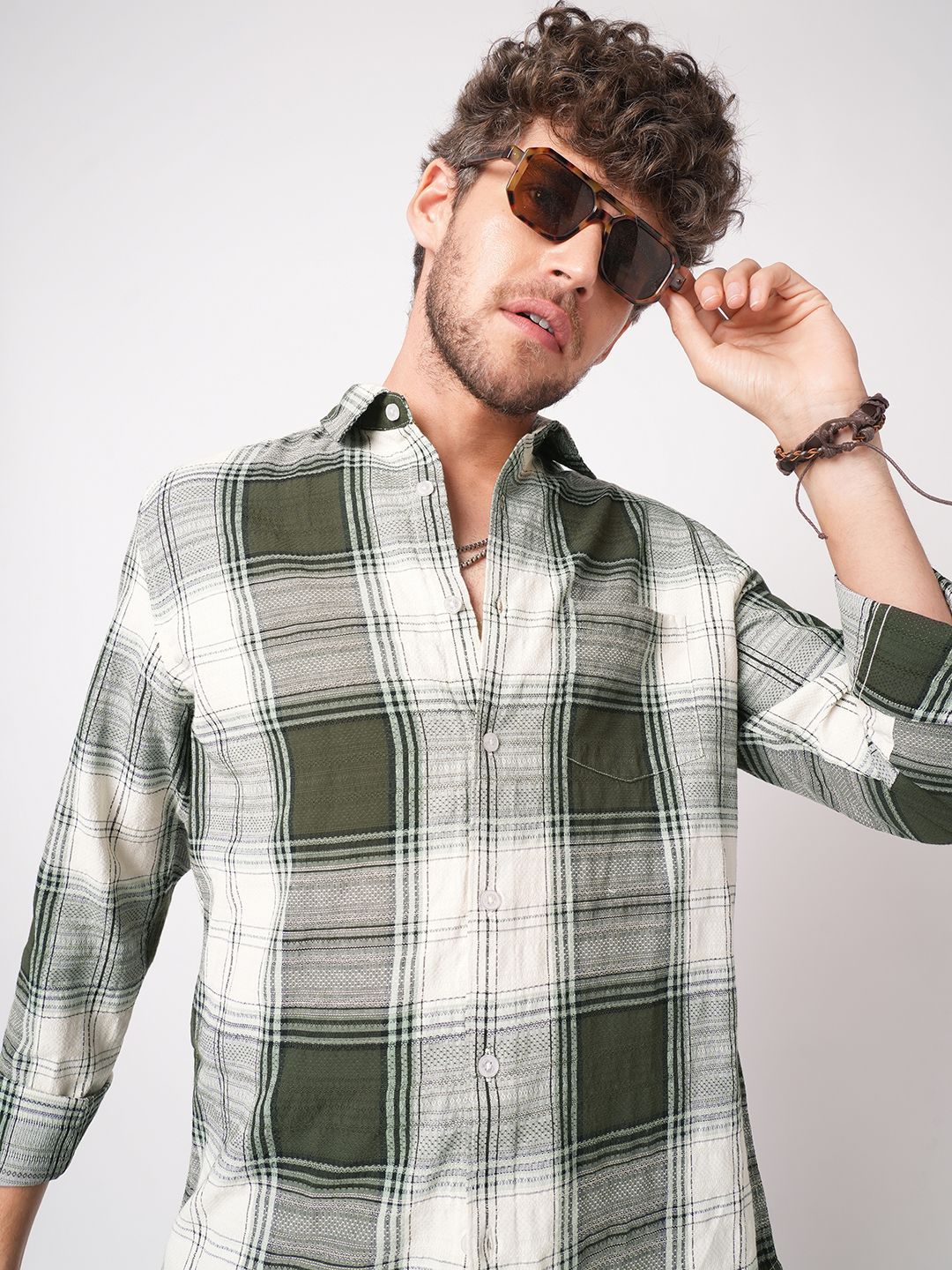 VASTRADO Classic Precision Weave Checked Slim Fit Jacquard Casual Shirt