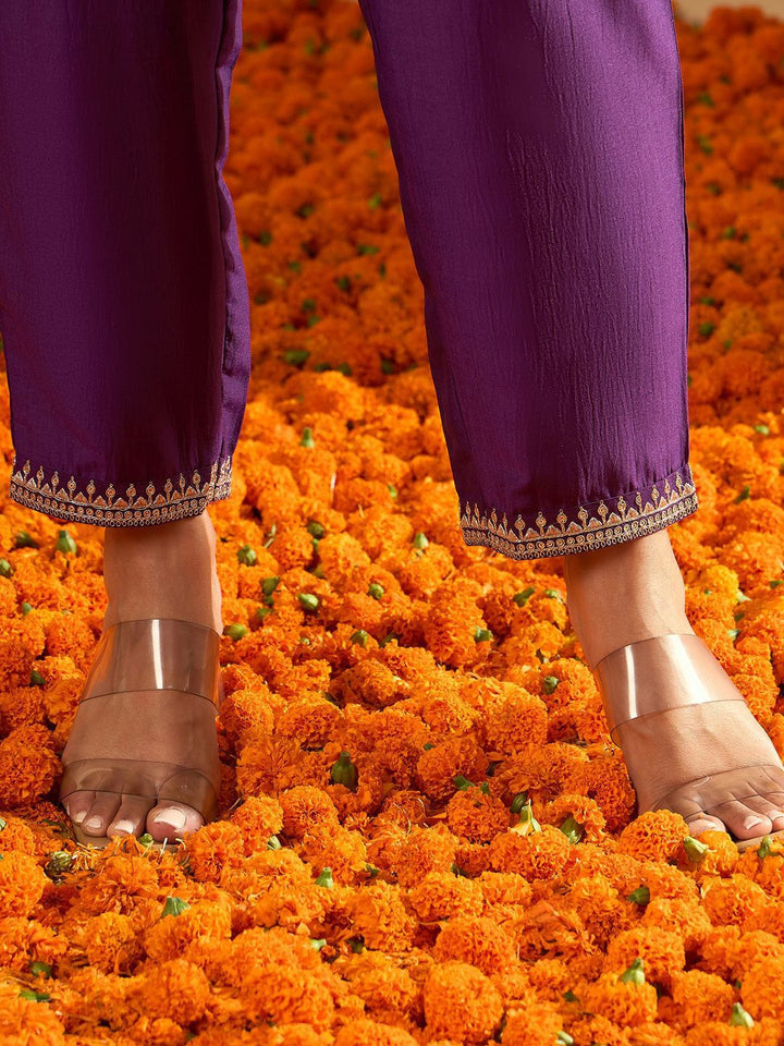 Indo Era Ethnic Motifs Printed Straight Sequinned Kurta with Trousers & Dupatta