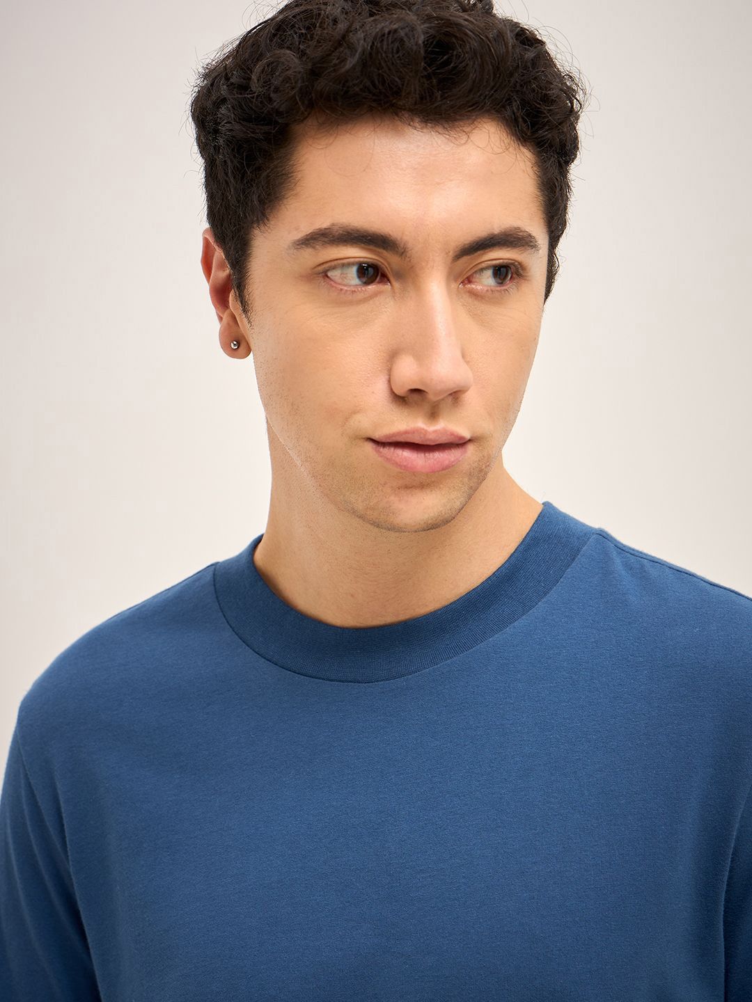 THE BEAR HOUSE Men Solid Round Neck Pure Cotton T-shirt