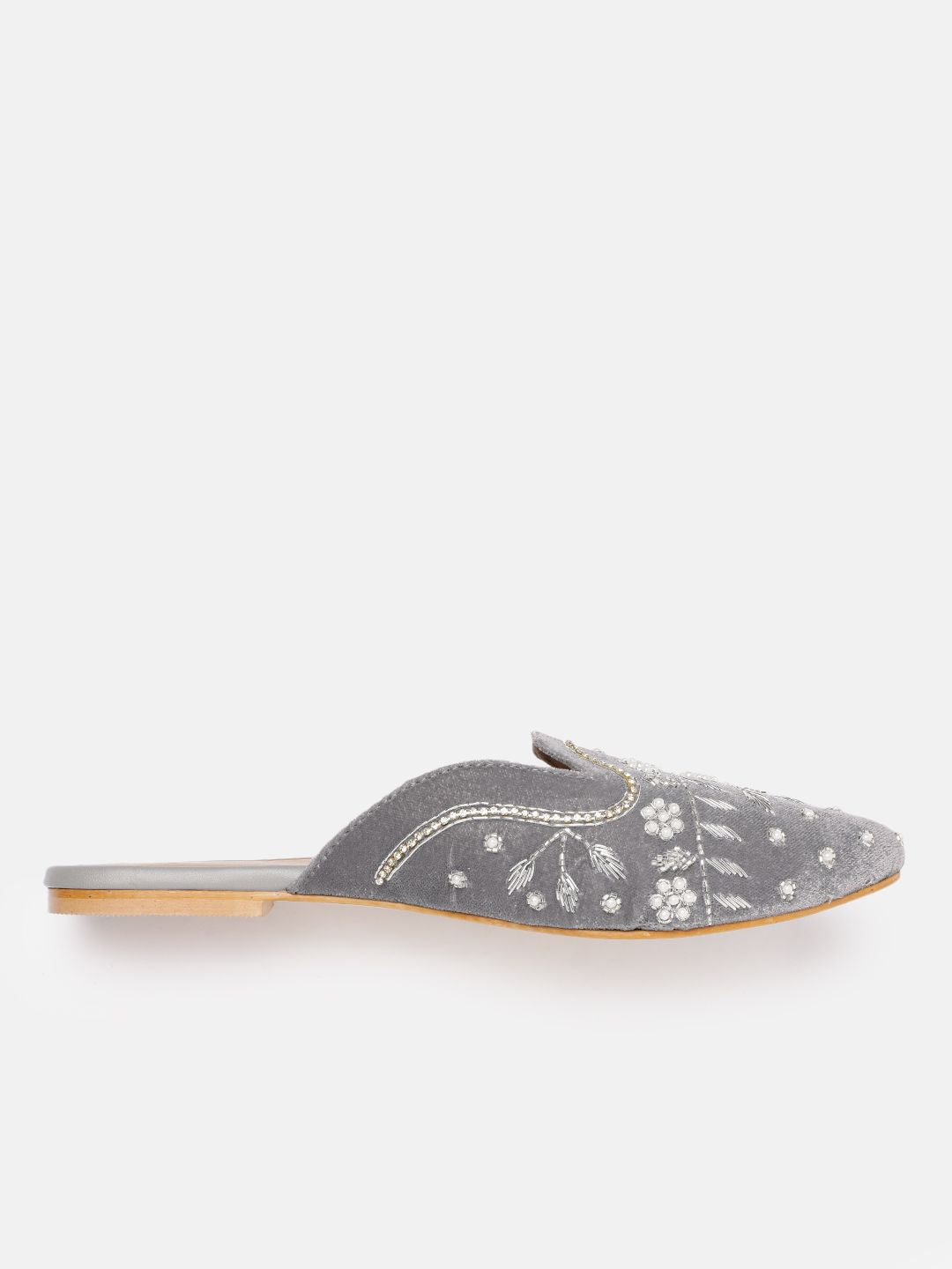 House of Pataudi Women Ethnic Embellished Mules