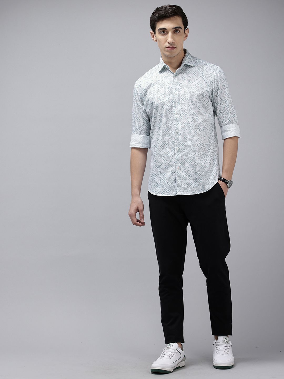 Park Avenue Pure Cotton Slim Fit Geometric Printed Casual Shirt