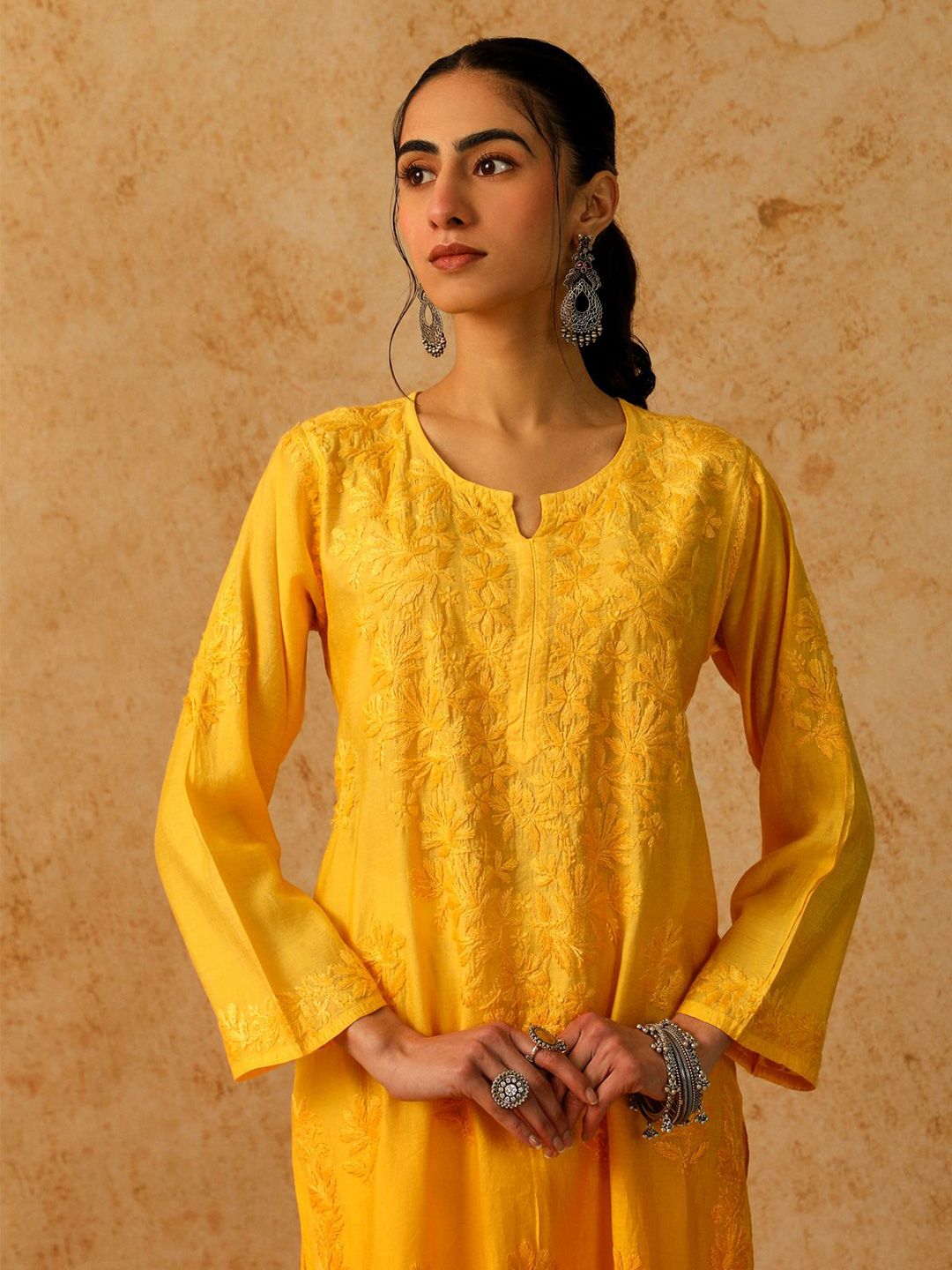 Rumah Wanita Chikankari Kurta Bersulam Chanderi Kuning Chikankari