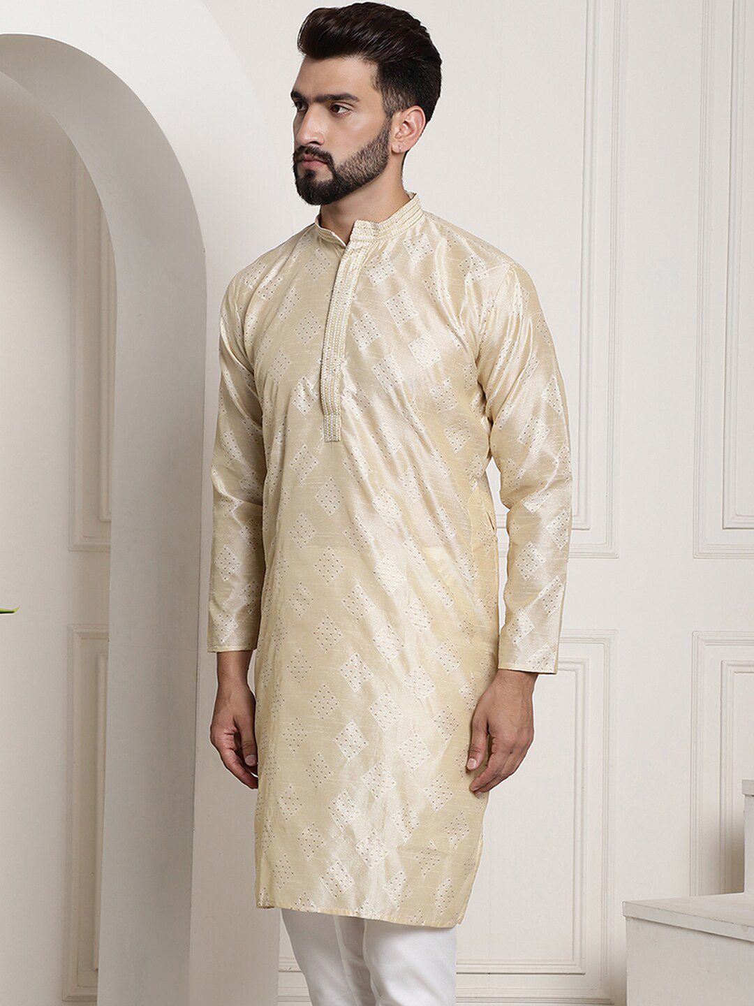 SOJANYA Kurta Kerja Benang Kolar Mandarin