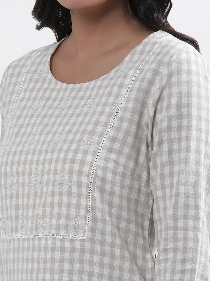 W Women Checked Thread Work A-Line Kurta