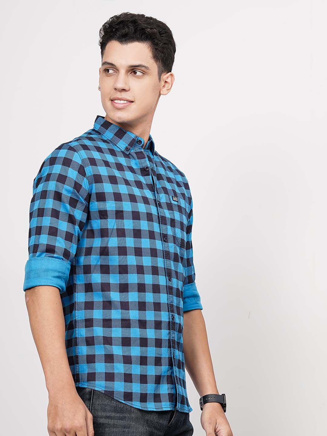 The Indian Garage Co Men Blue & Black Slim Fit Checked Casual Shirt