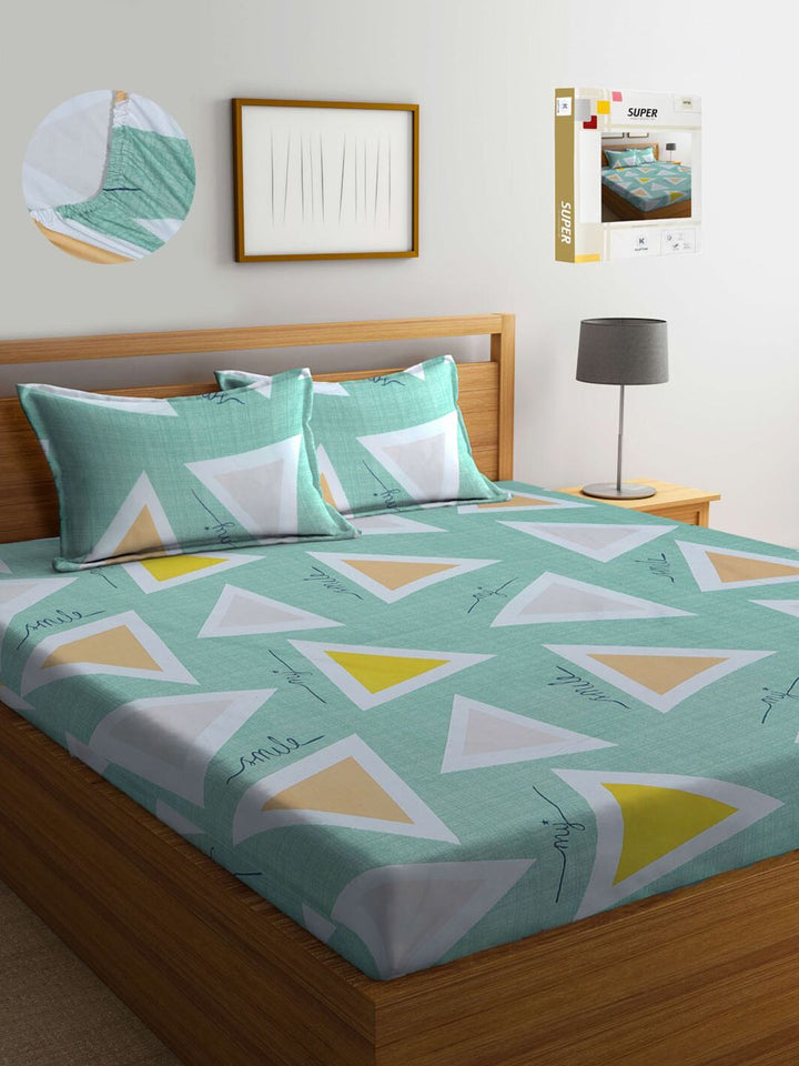 KLOTTHE Geometric Printed 300 TC Fitted King Bedsheet with 2 Pillow Covers