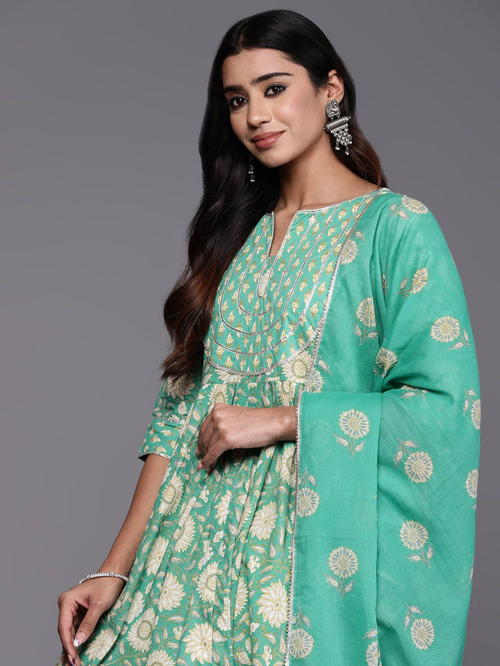 Libas Women Floral Yoke Design Empire Gotta Patti Pure Cotton Kurta Set