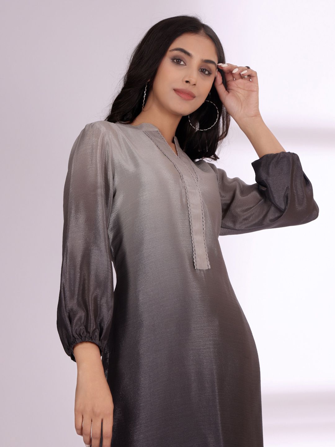 Varanga Mandarin Collar Straight Kurta with Trousers