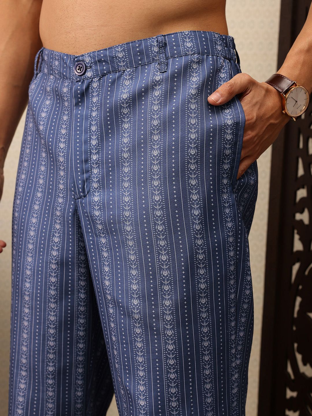 House of Pataudi Floral Embroidered Pure Cotton Jashn Kurta with Trousers